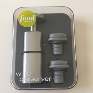 Food Network Wine Preserver Vacuum & two stoppers
